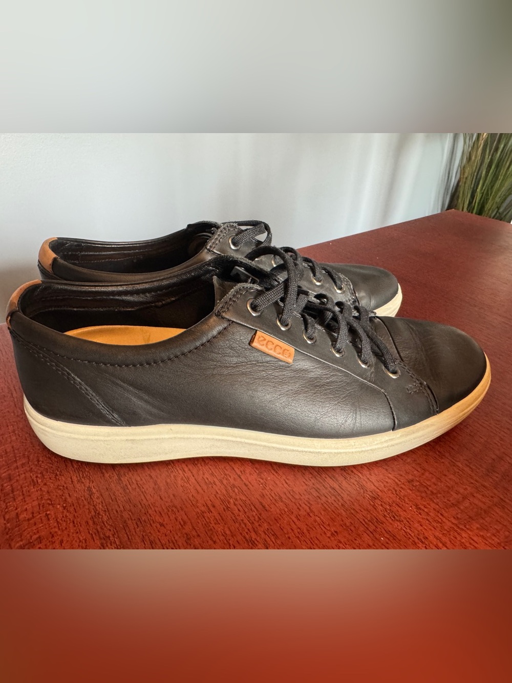Ecco Men's Black Leather Sneakers with Cream Sole